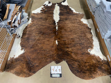 Load image into Gallery viewer, a141. Hereford cowhide