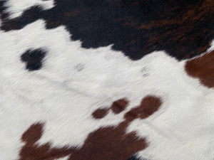 a152 Tricolour Cowhide